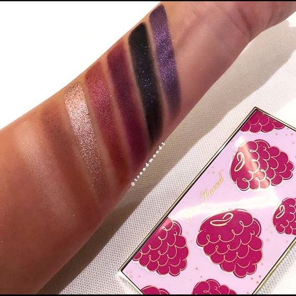 MAKE OFFERS NOW! SELLING CHEAP MAKEUP - Picture 3 of 4